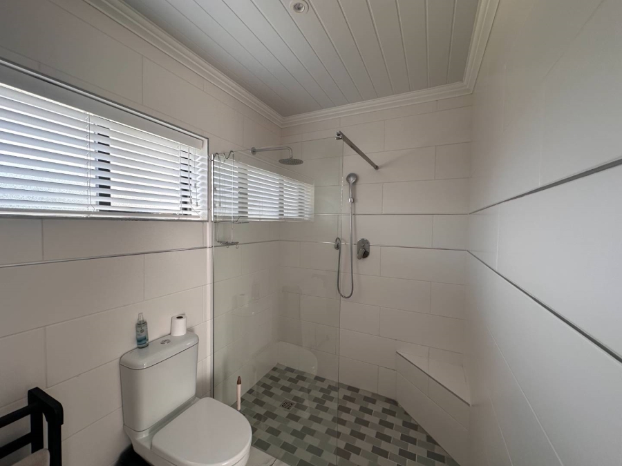 5 Bedroom Property for Sale in Fraaiuitsig Western Cape